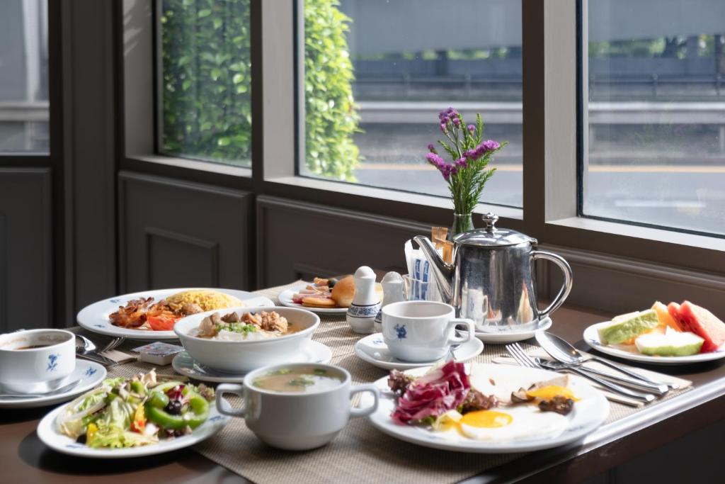 Montien Hotel Surawong Bangkok - Resim 16