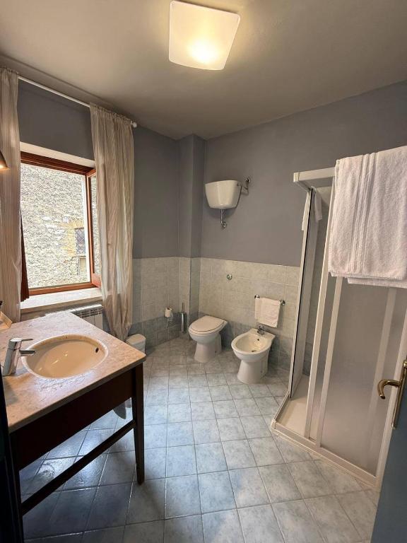 B&B Popoli Terme - Chambre Quadruple Avec Salle De Bains Privative