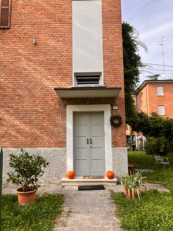 Το κτήριο όπου στεγάζεται  το διαμέρισμα