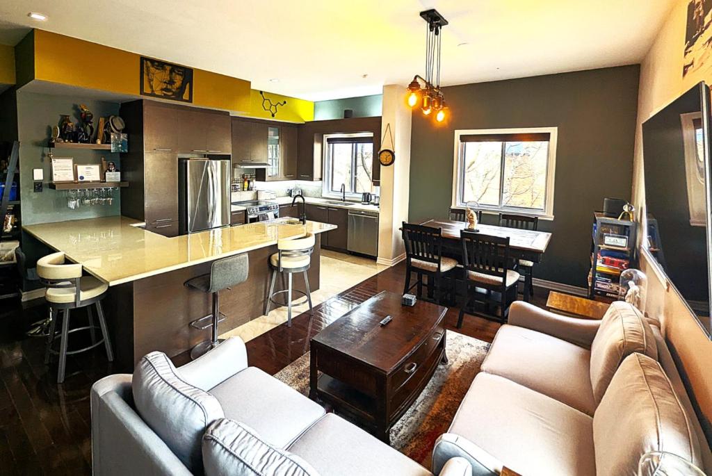 Η κουζίνα ή μικρή κουζίνα στο The Modern Stays