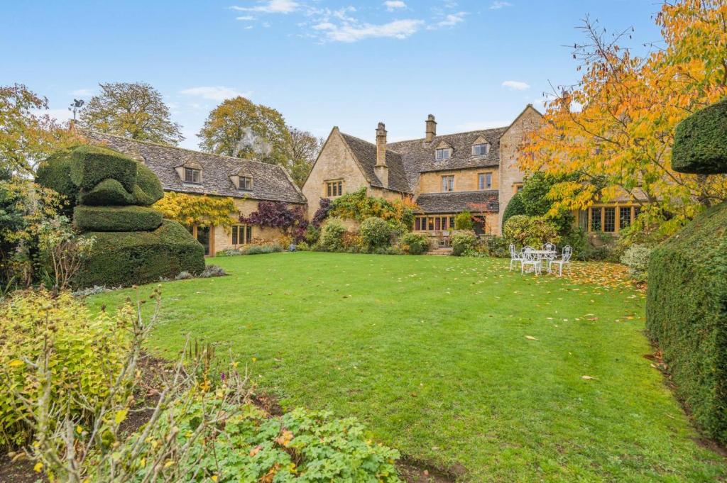 Κήπος έξω από το 10 Bed in Broadway oc-p33571