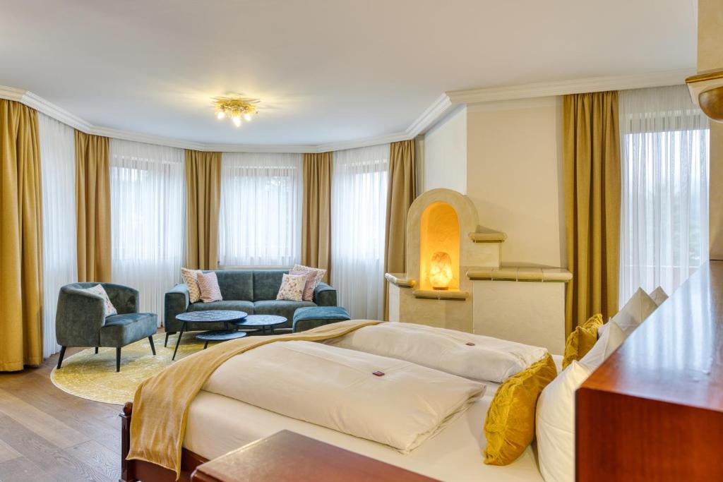 Kristall- & Vitalhotel Bergknappenhof - Suite With Hot Tub