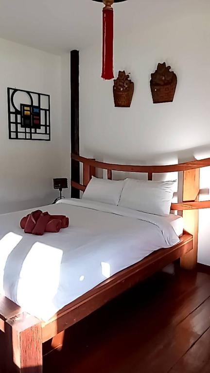 The forest hill cafe&homestays Chiangmai - Queen Room With Pool View