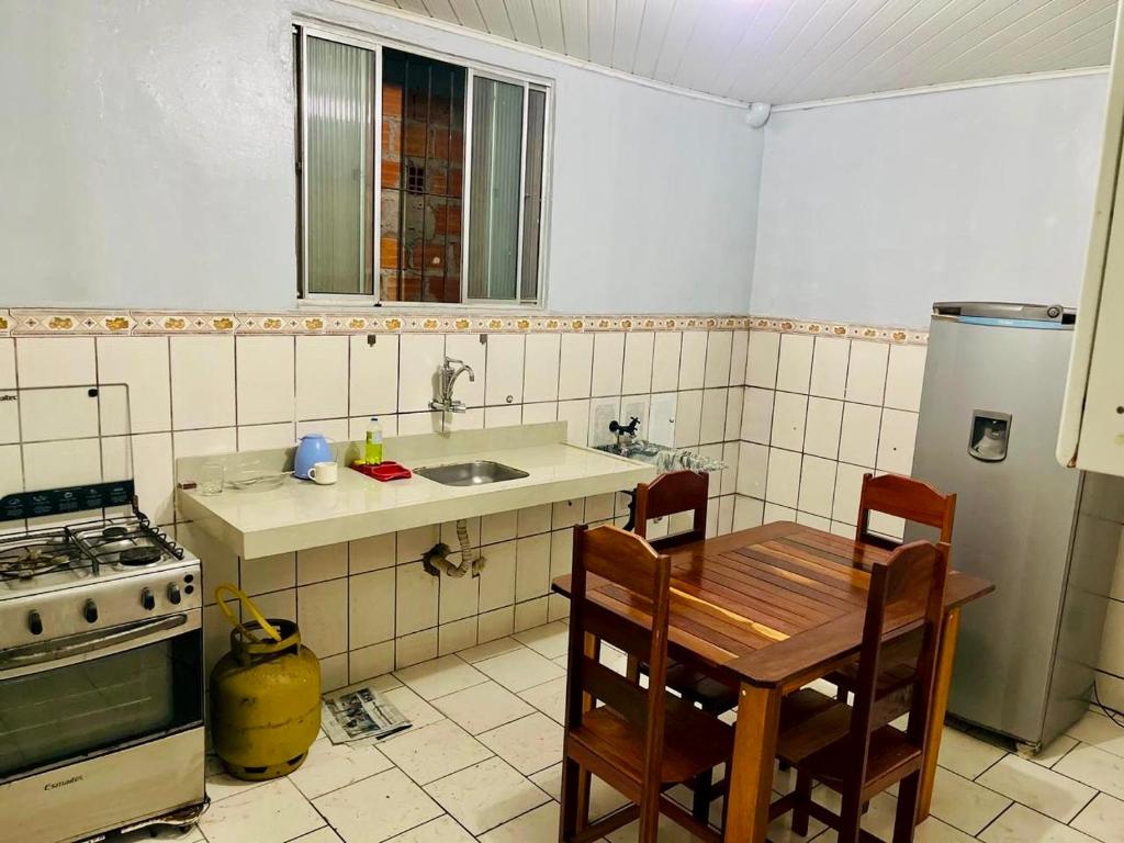 Kuchyň nebo kuchyňský kout v ubytování Casa Vidal - COP 30 - Centro de Belém