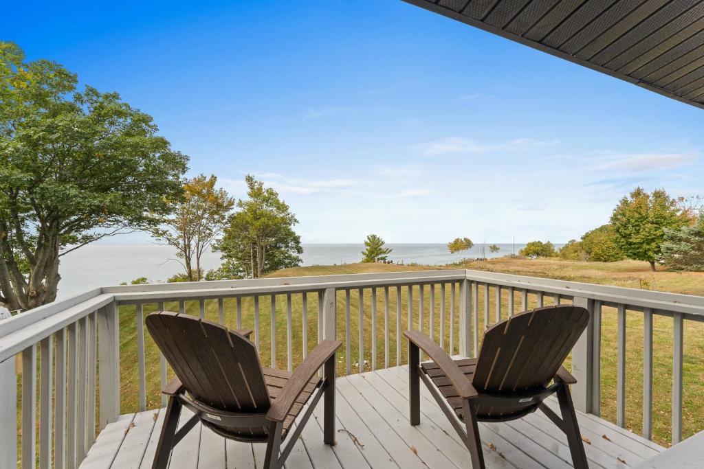 Scenic Shores, Your Front Row Seat to Lake Michigan Sunsets, New Era