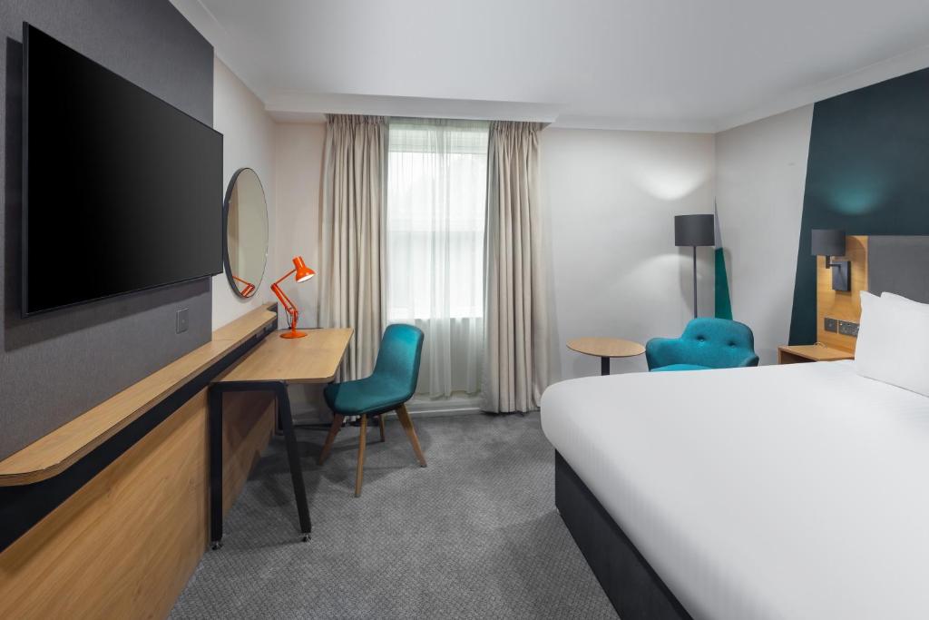 Holiday Inn Farnborough, an IHG Hotel - 