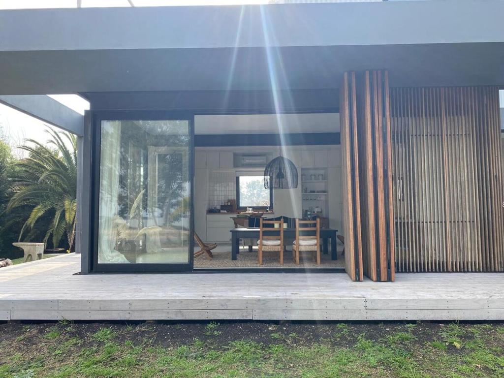 Das Gebäude in dem sich das Ferienhaus befindet