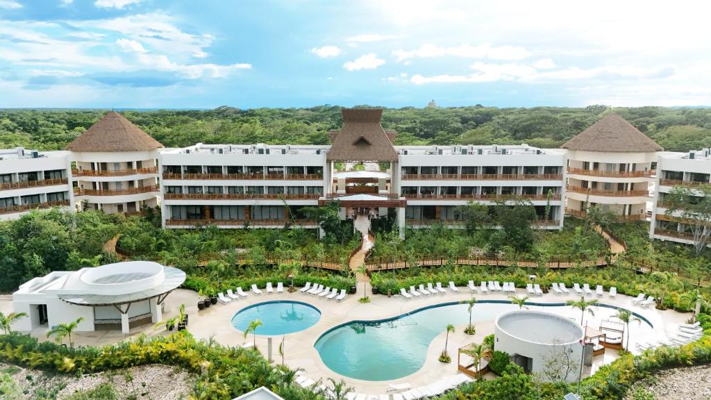 widok ośrodka z lotu ptaka w obiekcie Hotel Mundo Maya Edzná w mieście Nohyaxe