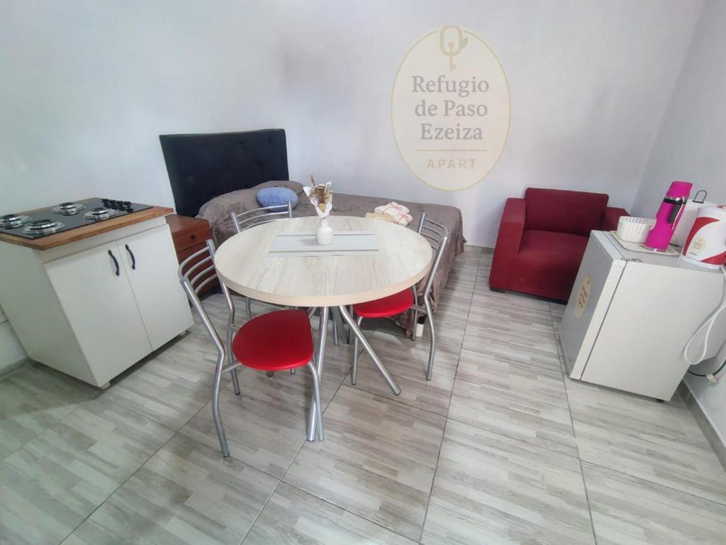 Η κουζίνα ή μικρή κουζίνα στο Refugio de Paso Ezeiza