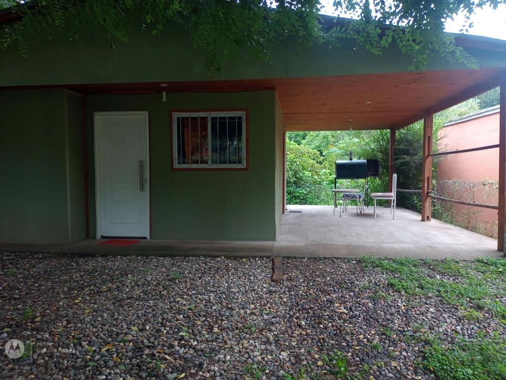 Το κτήριο όπου στεγάζεται  το διαμέρισμα