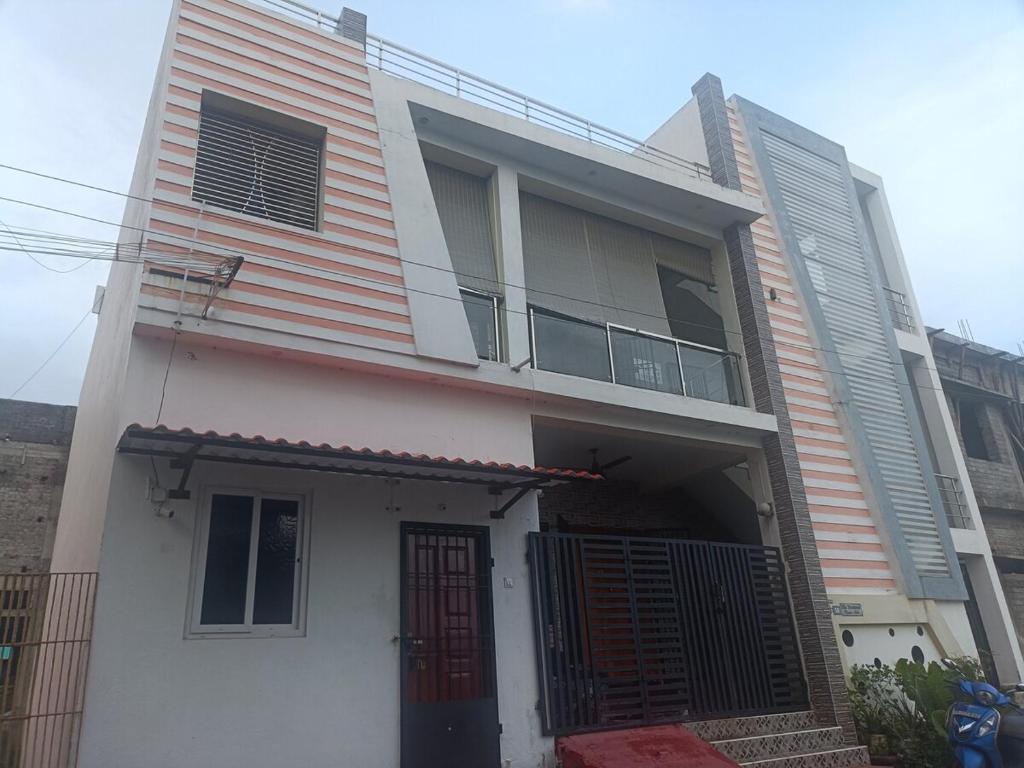 Budova, kde se prázdninový dům nachází