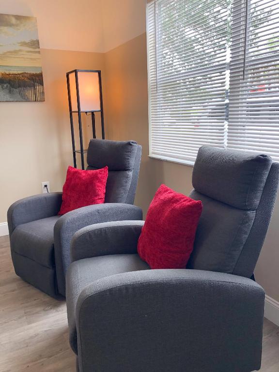 Lazy Cuckoo Inn - Sleek and Stylish Studio Apartments - Estudio Con Cama Grande