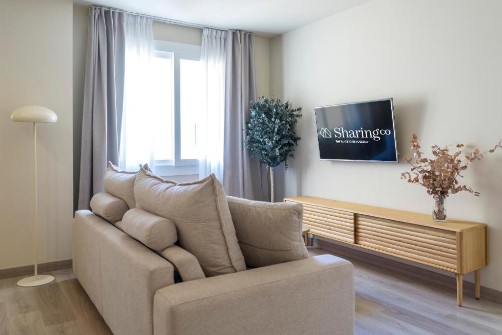 Housing Atarazanas by SharingCo