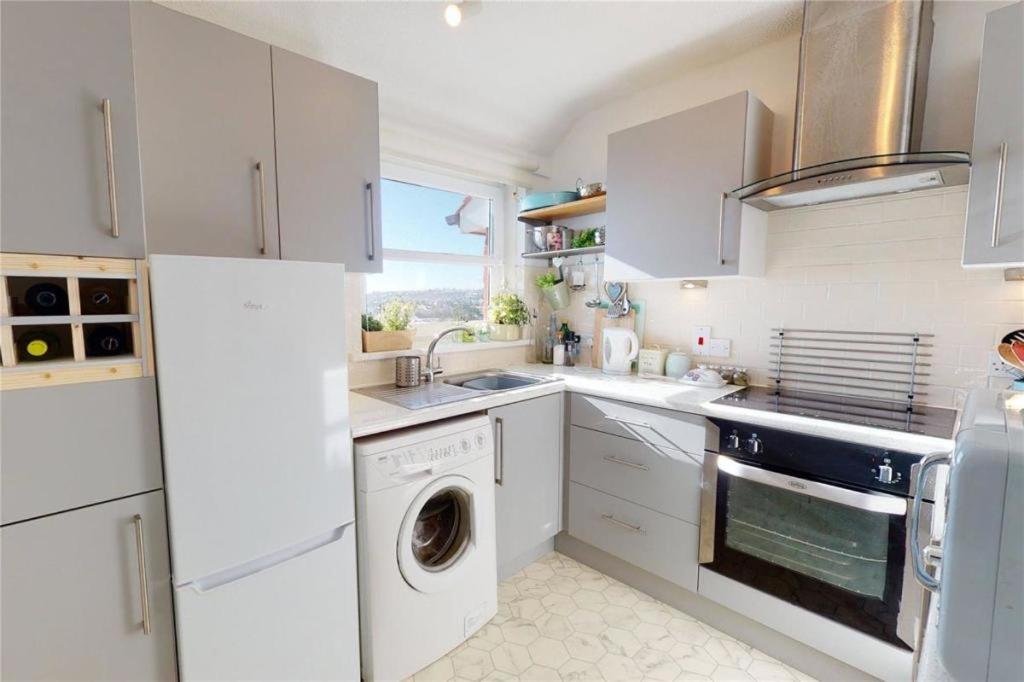 Kuchyň nebo kuchyňský kout v ubytování 47 Hindmarsh Square