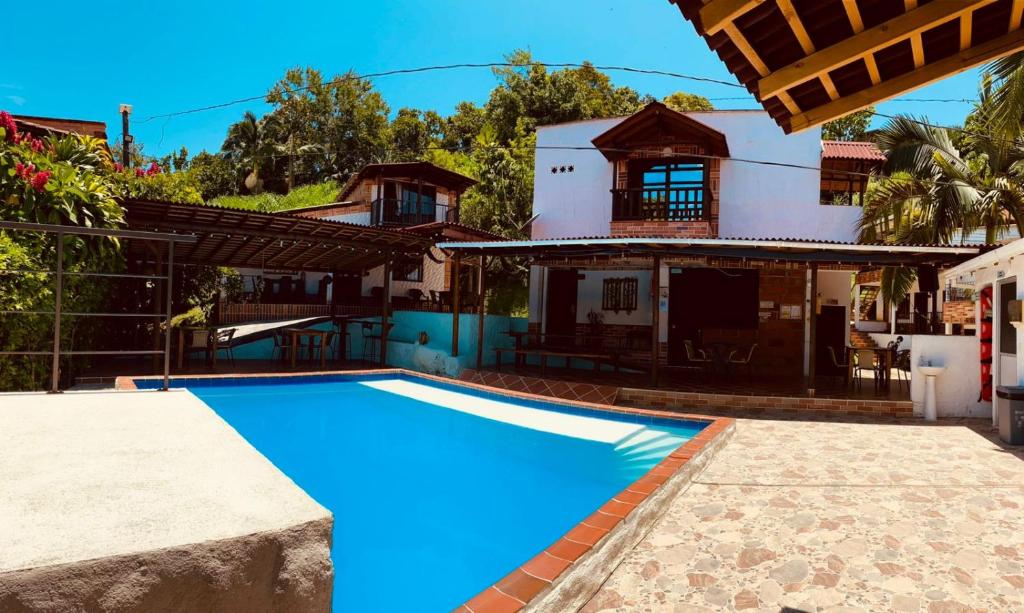 Bazén v ubytování Hotel Kapla nebo v jeho okolí