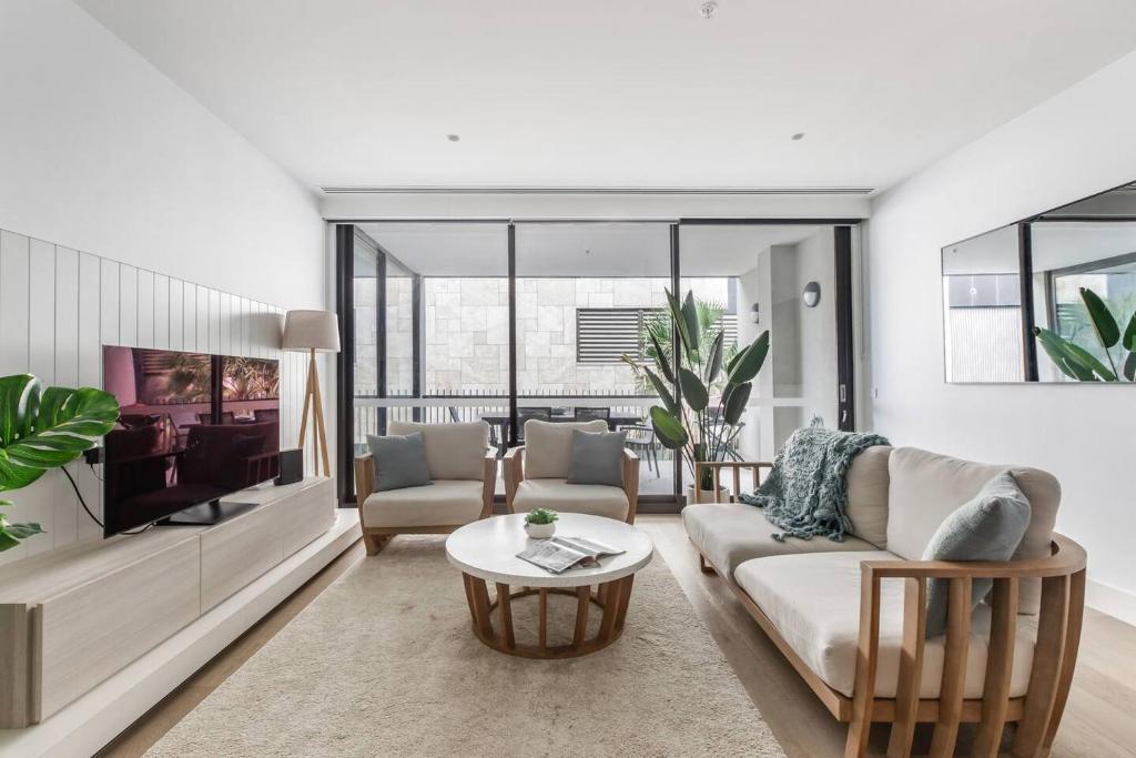 Posezení v ubytování Bayside Calm - Walk to Mornington Foreshore and Dining