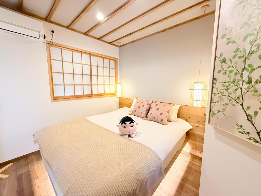 Wakyo Tsuruhashi 2F - Cute Character Style &3 Bedroom Apt for 6 & Near Onsen & Direct to Namba Nara USJ Nipponbashi
