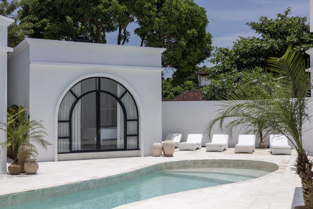 Bazén v ubytování Boujee Boutique Hotel nebo v jeho okolí