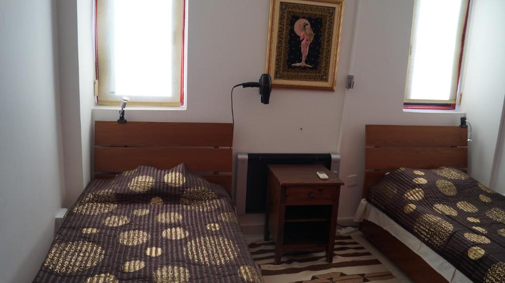 Una habitación en Destalo Court Larnaca Apartment