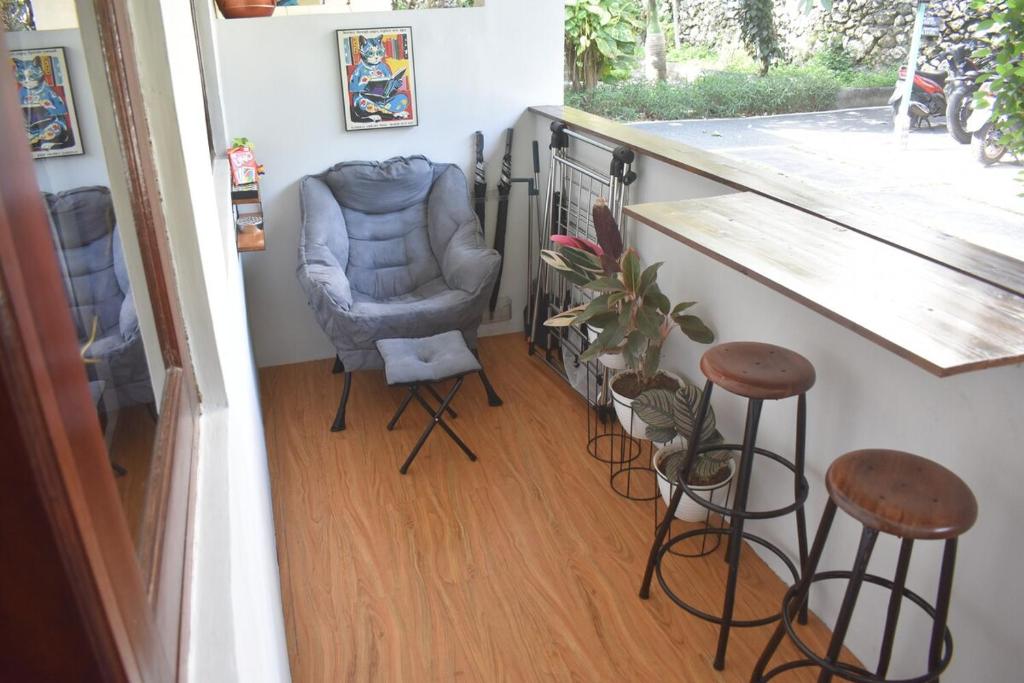 Χώρος καθιστικού στο Banana Room Near to Kuta Legian Beach