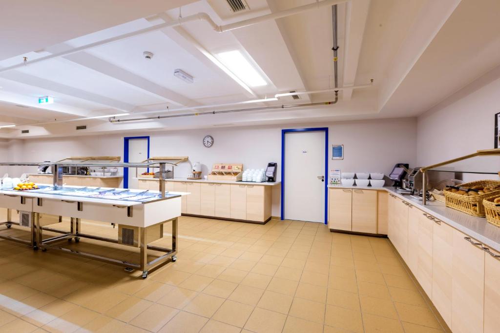 a&o Salzburg Hauptbahnhof - Resim 22