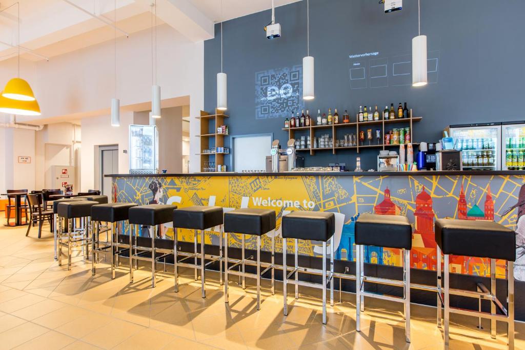 a&o Salzburg Hauptbahnhof - Resim 41