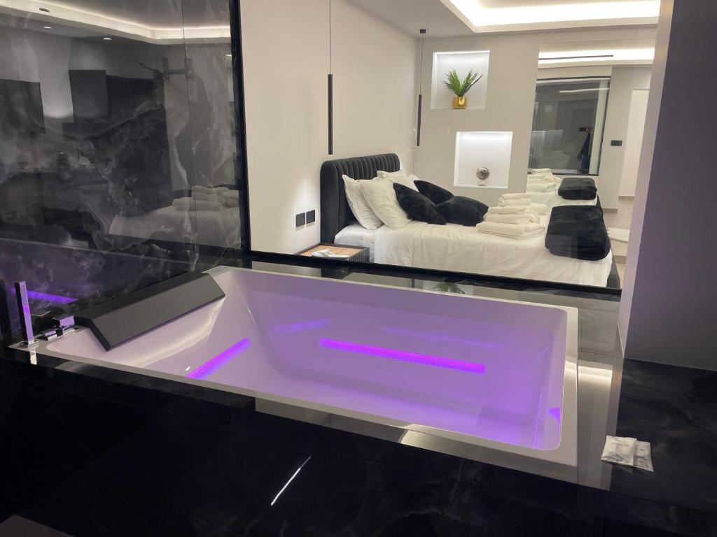 Coco Noir Luxury Villa