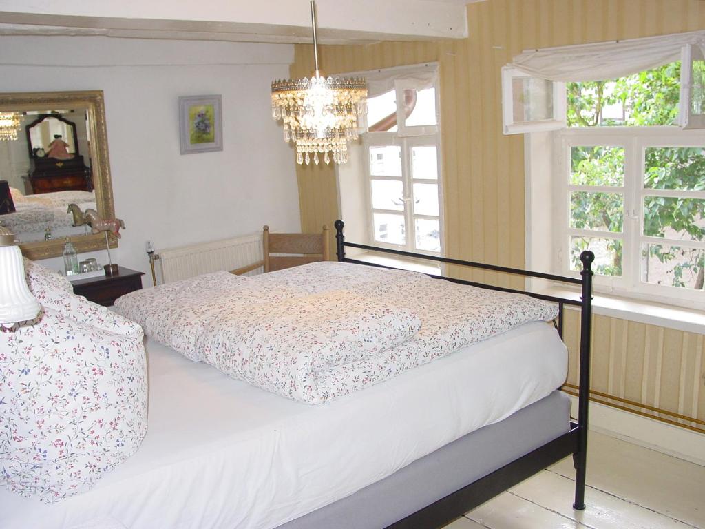 Robert's Bed & Breakfast - Sala Familiar 2 Con Baño Compartido