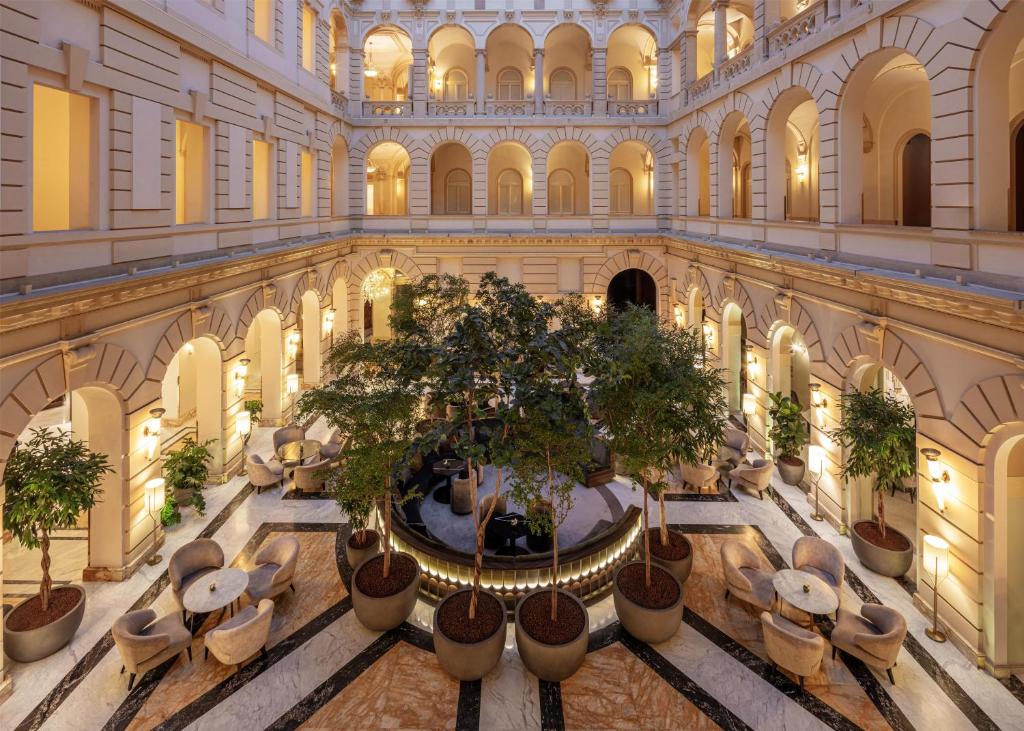 Anantara New York Palace Budapest — Photo 3