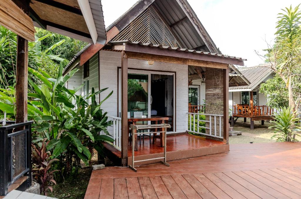 Sunrise House - Bungalow Standard Avec Ventilateur