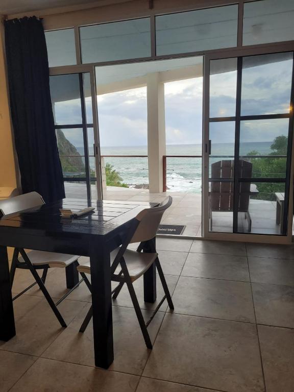 Casablanca Guest House - Adults Only - Starlink Internet! - Suite King Deluxe