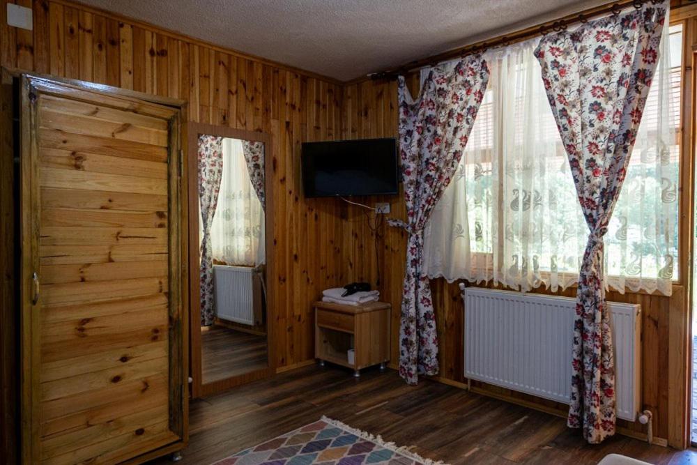 Μια τηλεόραση ή/και κέντρο ψυχαγωγίας στο Aytepepark Turistik tesisleri