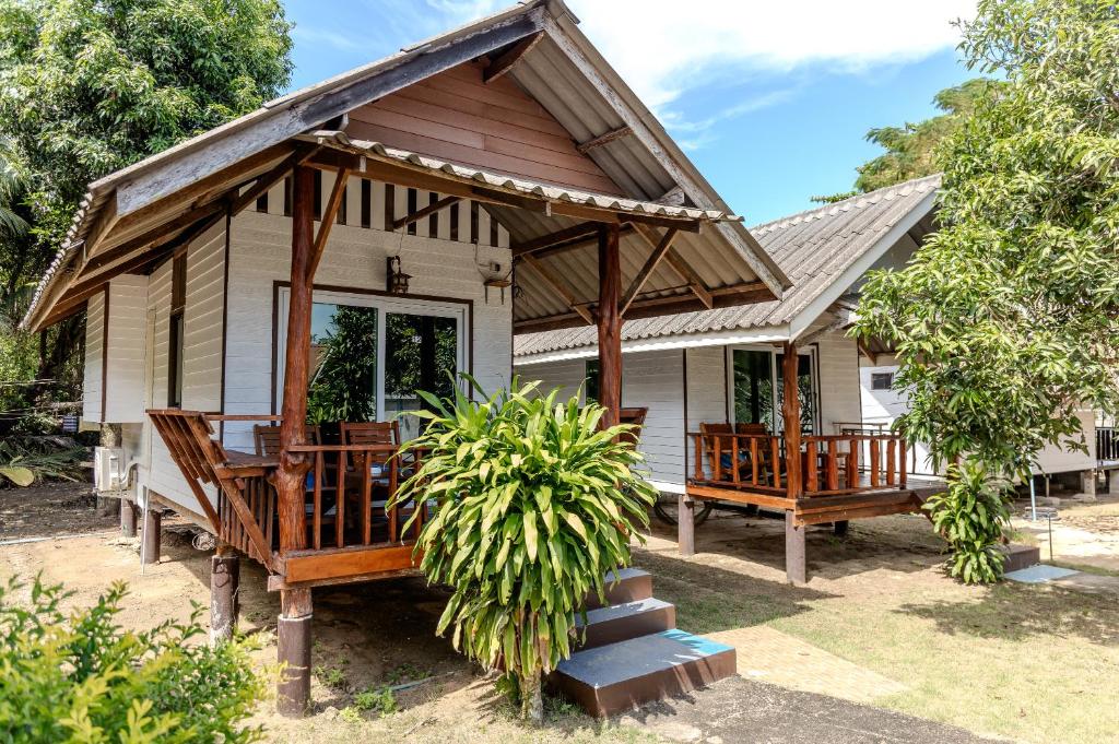 Sunrise House - Bungalow Avec Terrasse