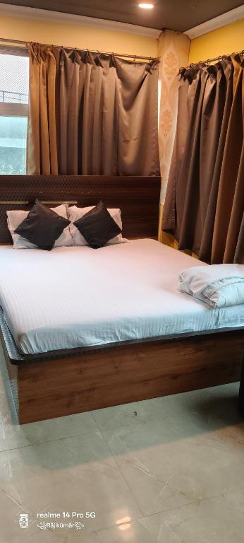 Postel nebo postele na pokoji v ubytování Hotel airport stay heavens