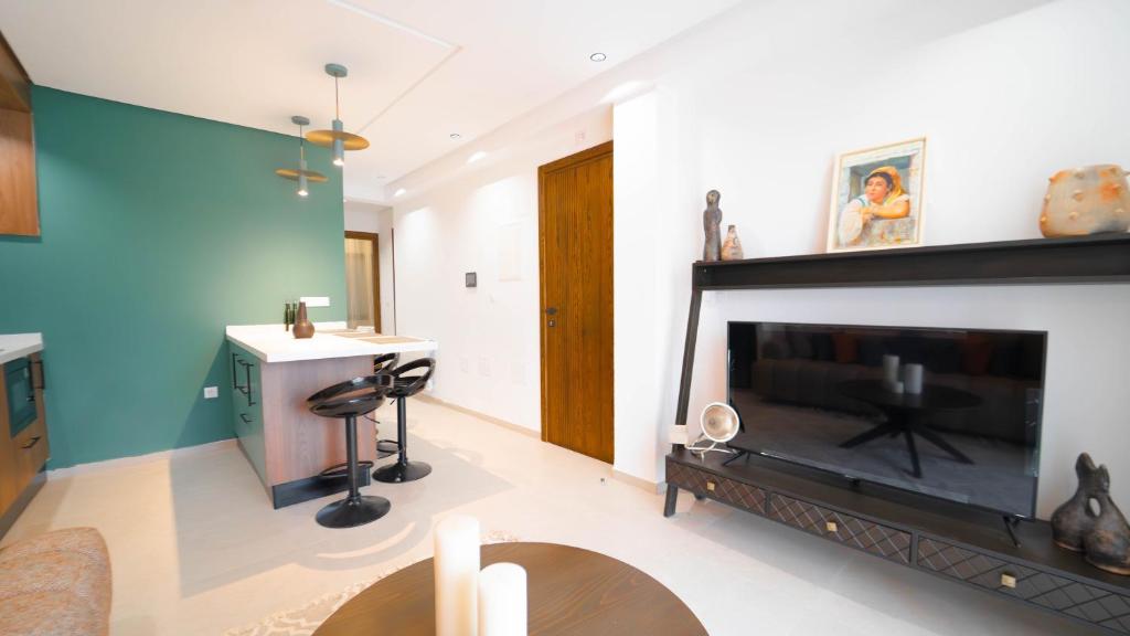 Μια τηλεόραση ή/και κέντρο ψυχαγωγίας στο Aurora La Marsa 201 – Modernité Charme