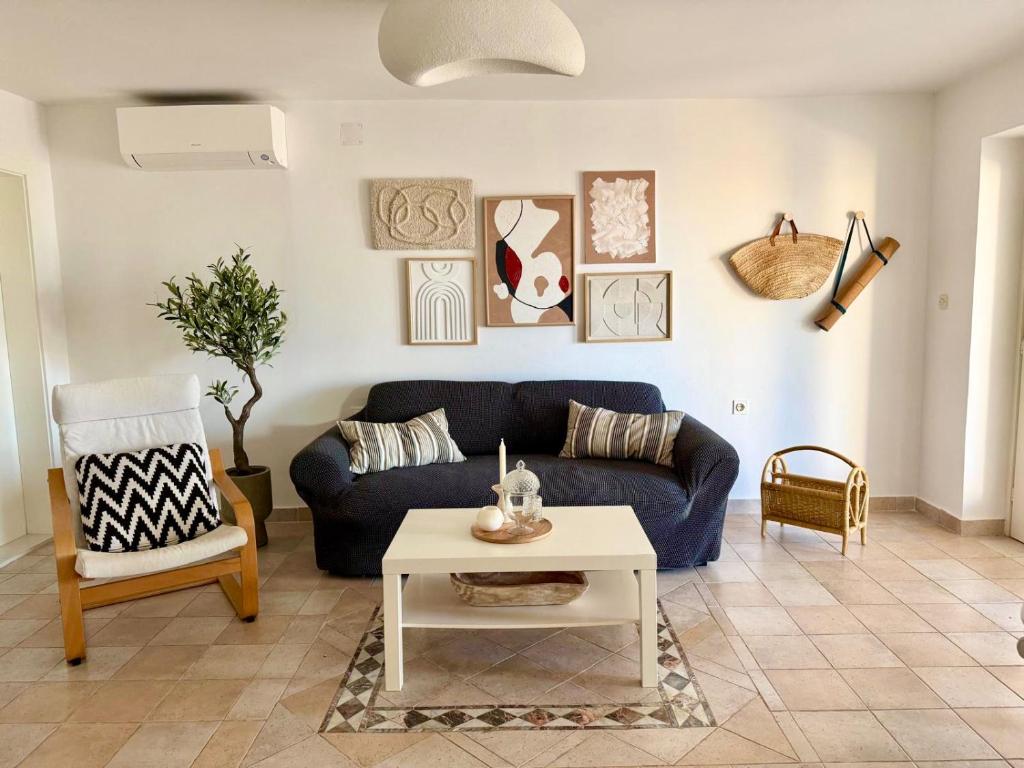 Χώρος καθιστικού στο Villa Noma