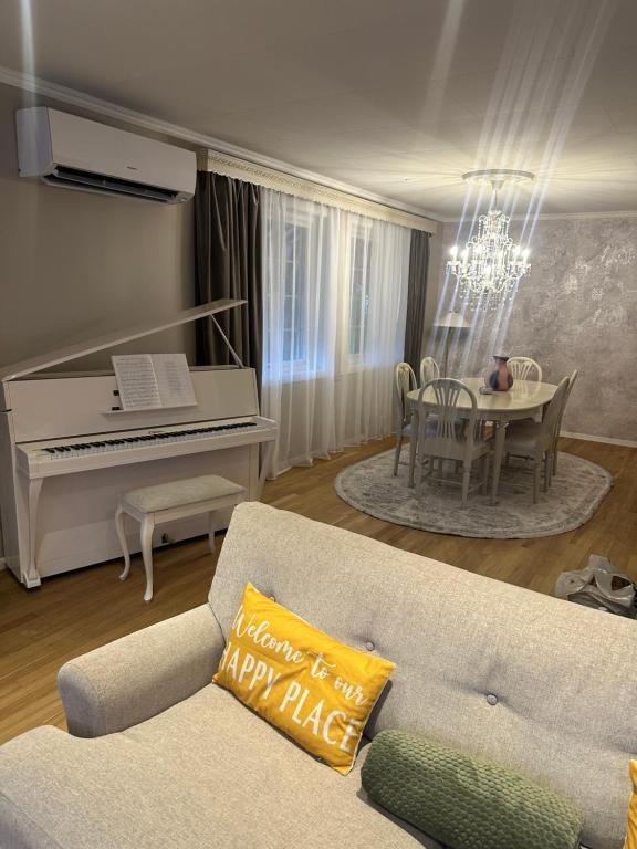Posezení v ubytování Magnhilds Luxury Apartment