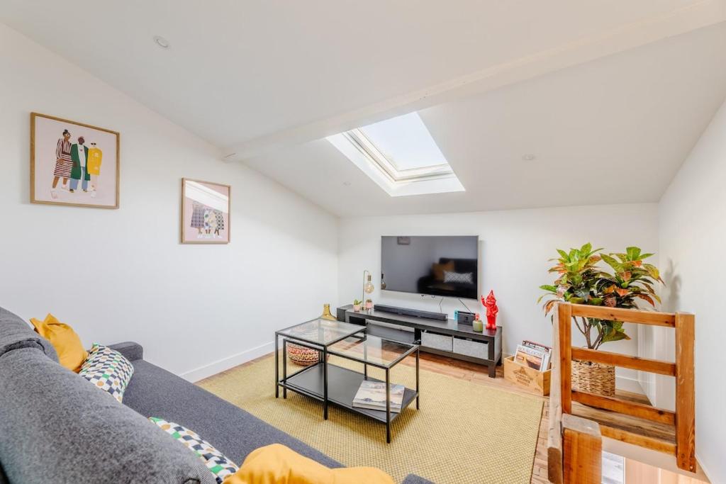 Μια τηλεόραση ή/και κέντρο ψυχαγωγίας στο La loge premium - Bouscat au pied du tram