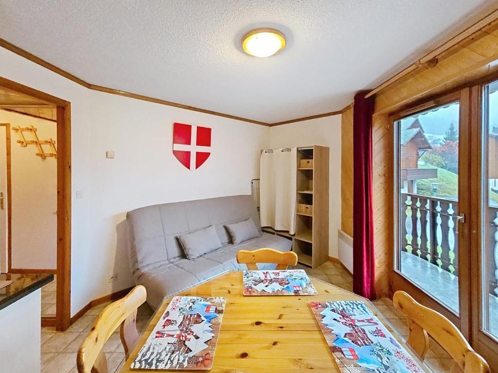 Studio charmant à Châtel avec balcon et parking
