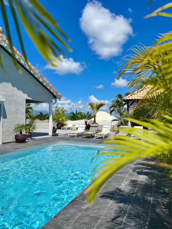 Bazén v ubytování Villa Maëva, A l'entrée du Diamant nebo v jeho okolí