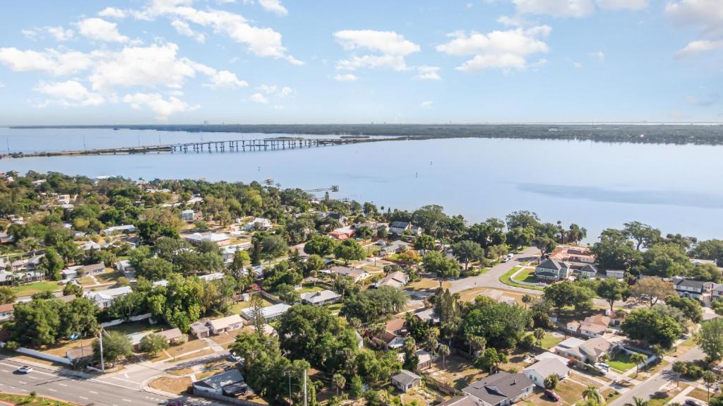 Galería fotográfica de Diplomat 330-13 en Cocoa Beach