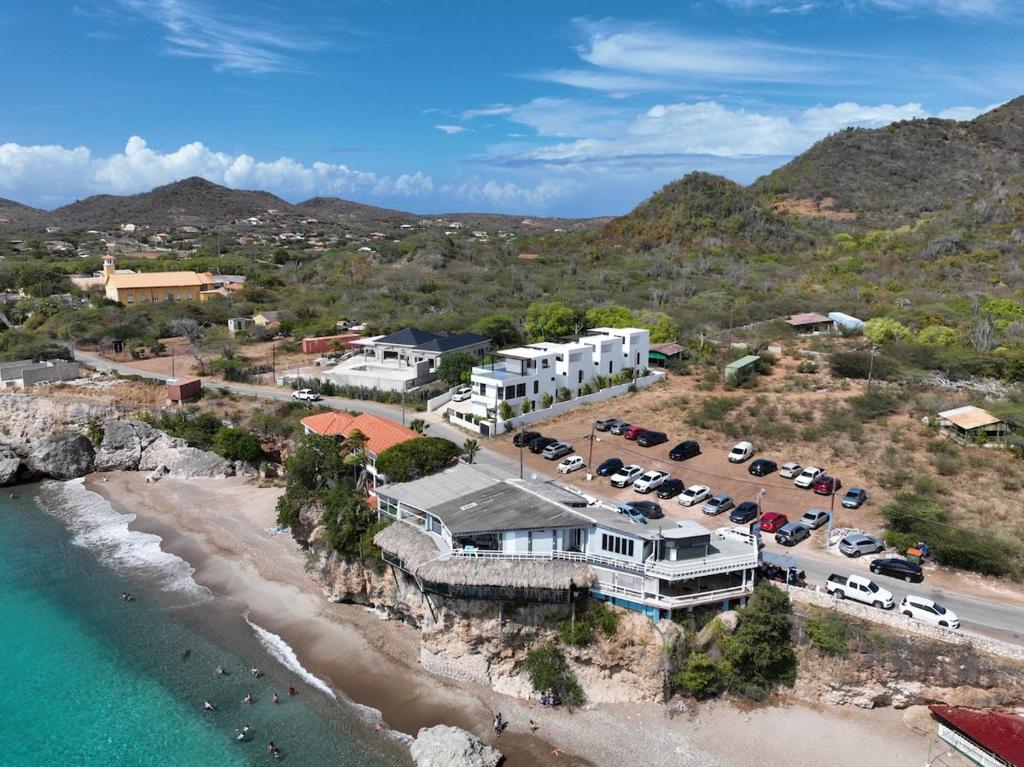 Naturlandskabet i nærheden af villaen