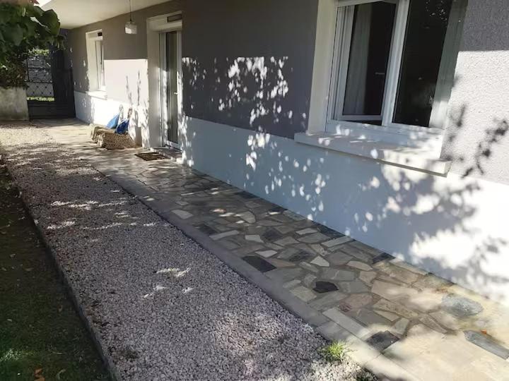 Galeriebild der Unterkunft Appartement avec jardin et parking privé in Saint-Gaudens