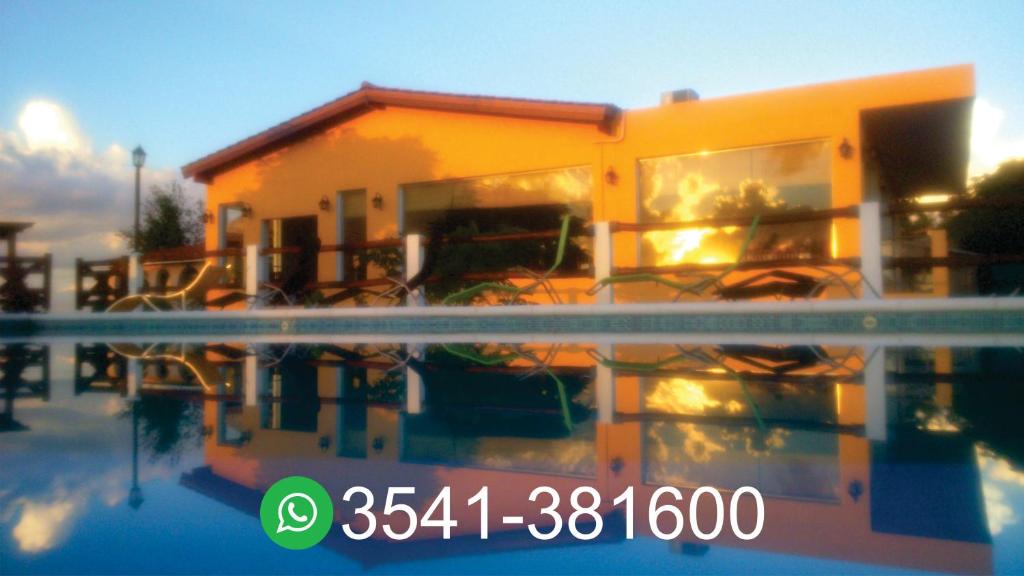 Bazén v ubytování Solar de Piedra nebo v jeho okolí