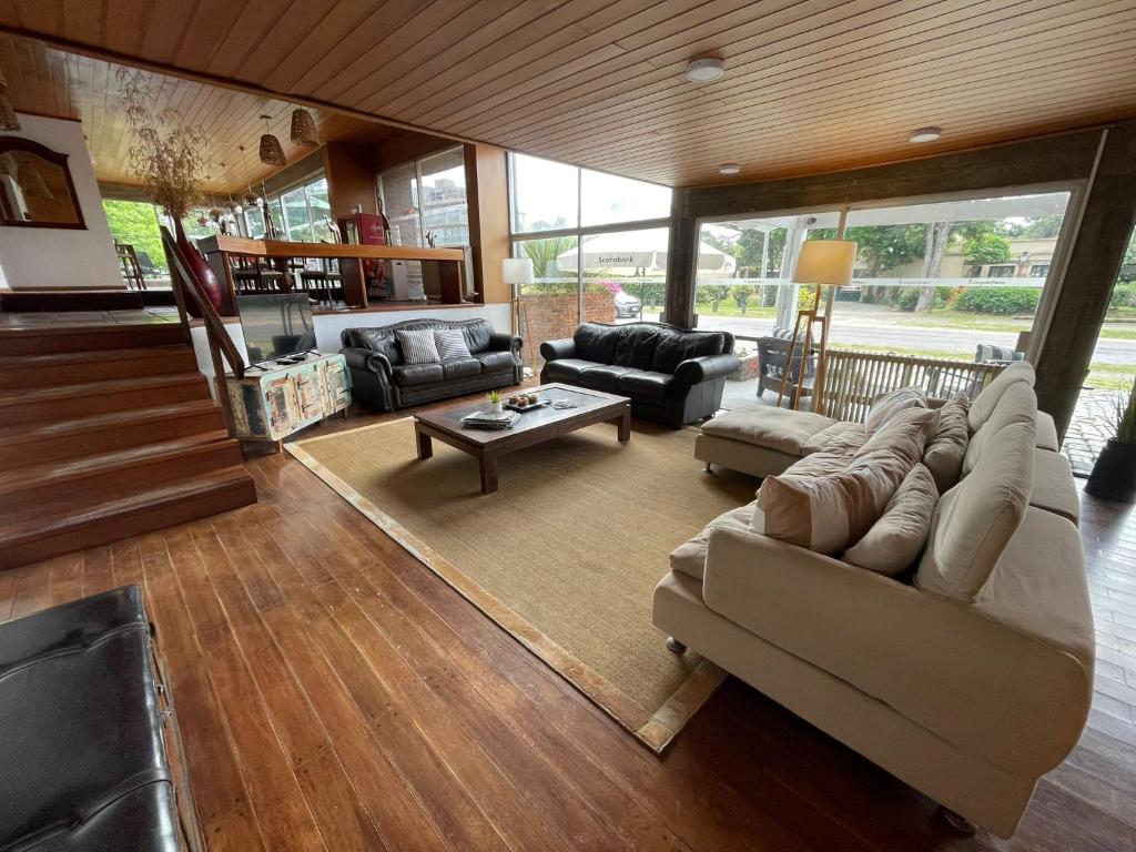 Χώρος καθιστικού στο Hotel Los Pinos Punta