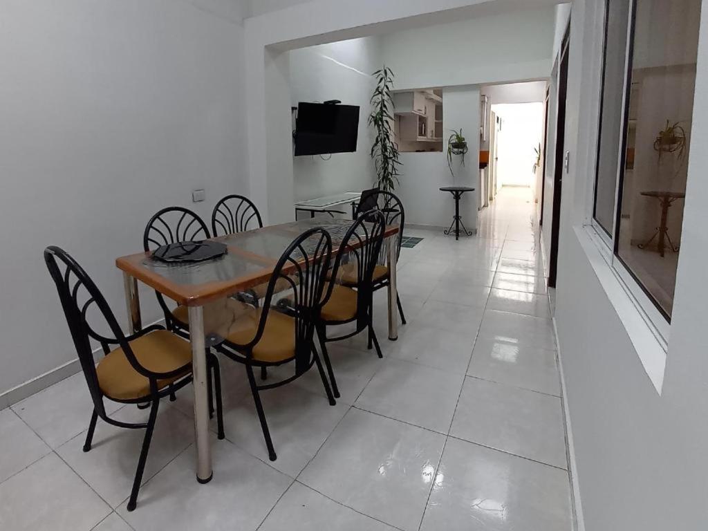 TV i/ili multimedijalni sistem u objektu Apto 4 cuartos Valencia centro Histórico Popayán