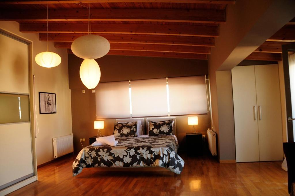 Glyfada Luxury - Two-Story Loft