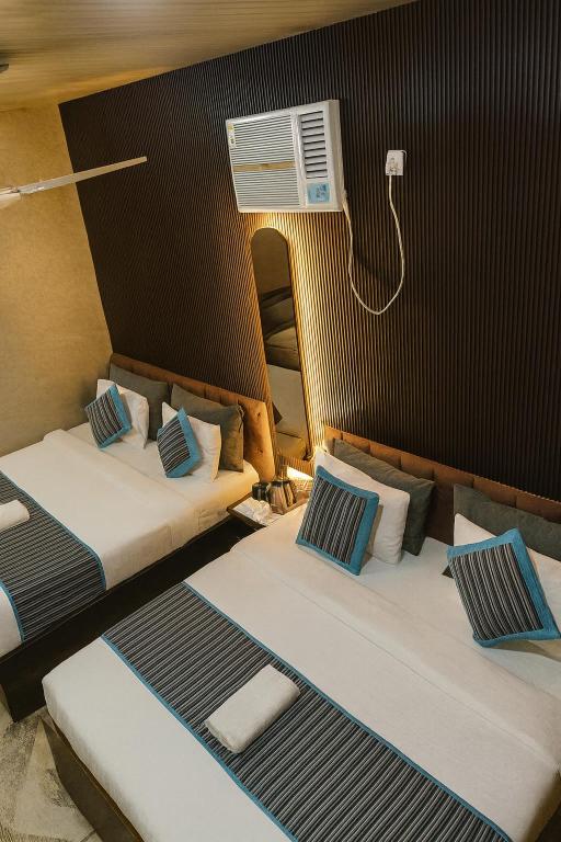 The Vacation Villa Agra A Boutique Hotel Near Taj Mahal - Deluxe Familienzimmer