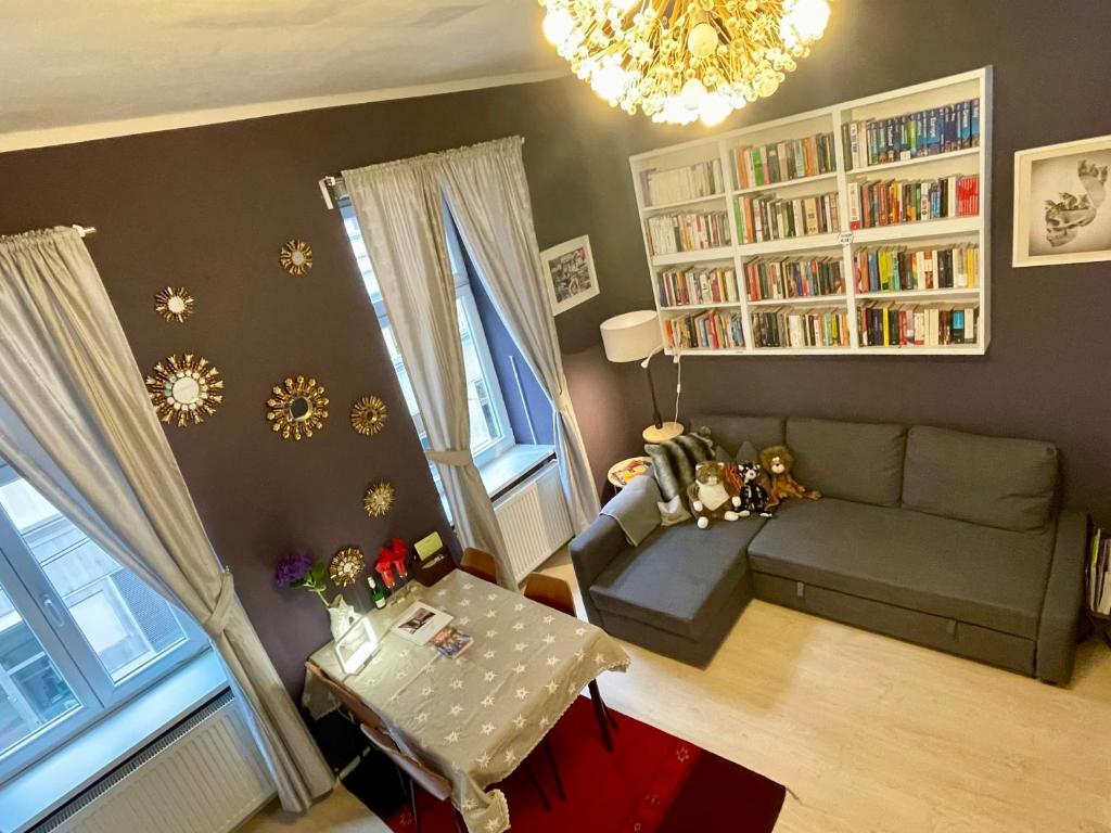 Χώρος καθιστικού στο Feel at home - Self Check In