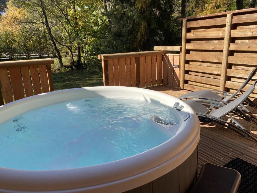 Φωτογραφία από το άλμπουμ του LE GRIZZLY Chalet en bois avec SPA Jacuzzi σε La Bresse